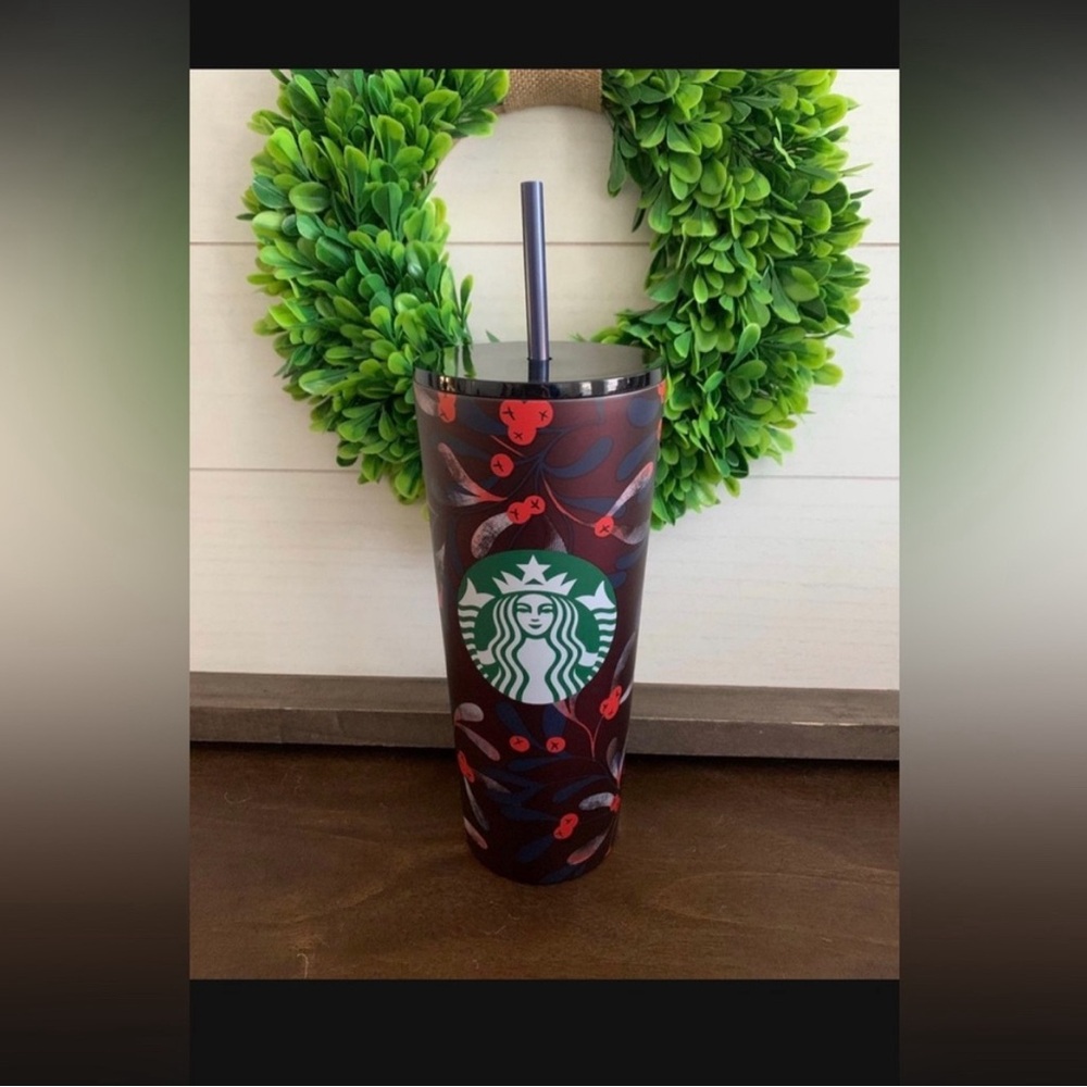 Starbucks new 24oz Holiday cup 2020